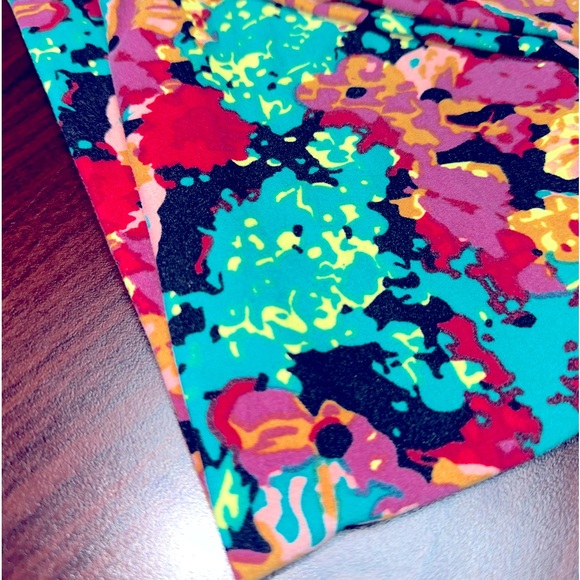 Lularoe Leggings are soft as butter 🧈 - Picture 4 of 4